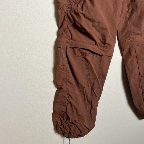 REI Women’s Brown Cargo Pants size 4 - Picture 3 of 13